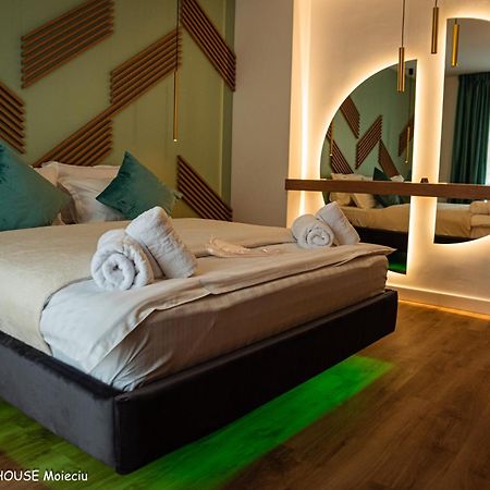 White House Moieciu Hotel Moieciu de Jos Buitenkant foto