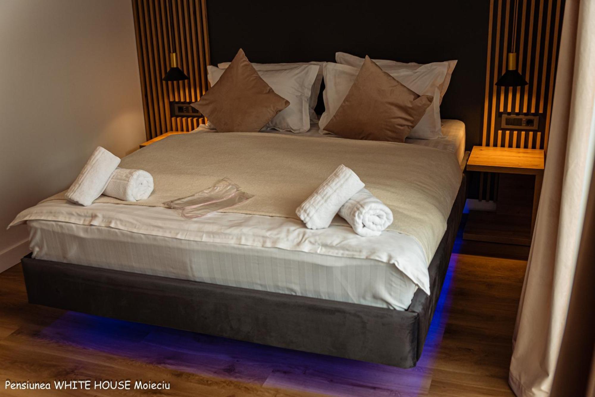 White House Moieciu Hotel Moieciu de Jos Buitenkant foto