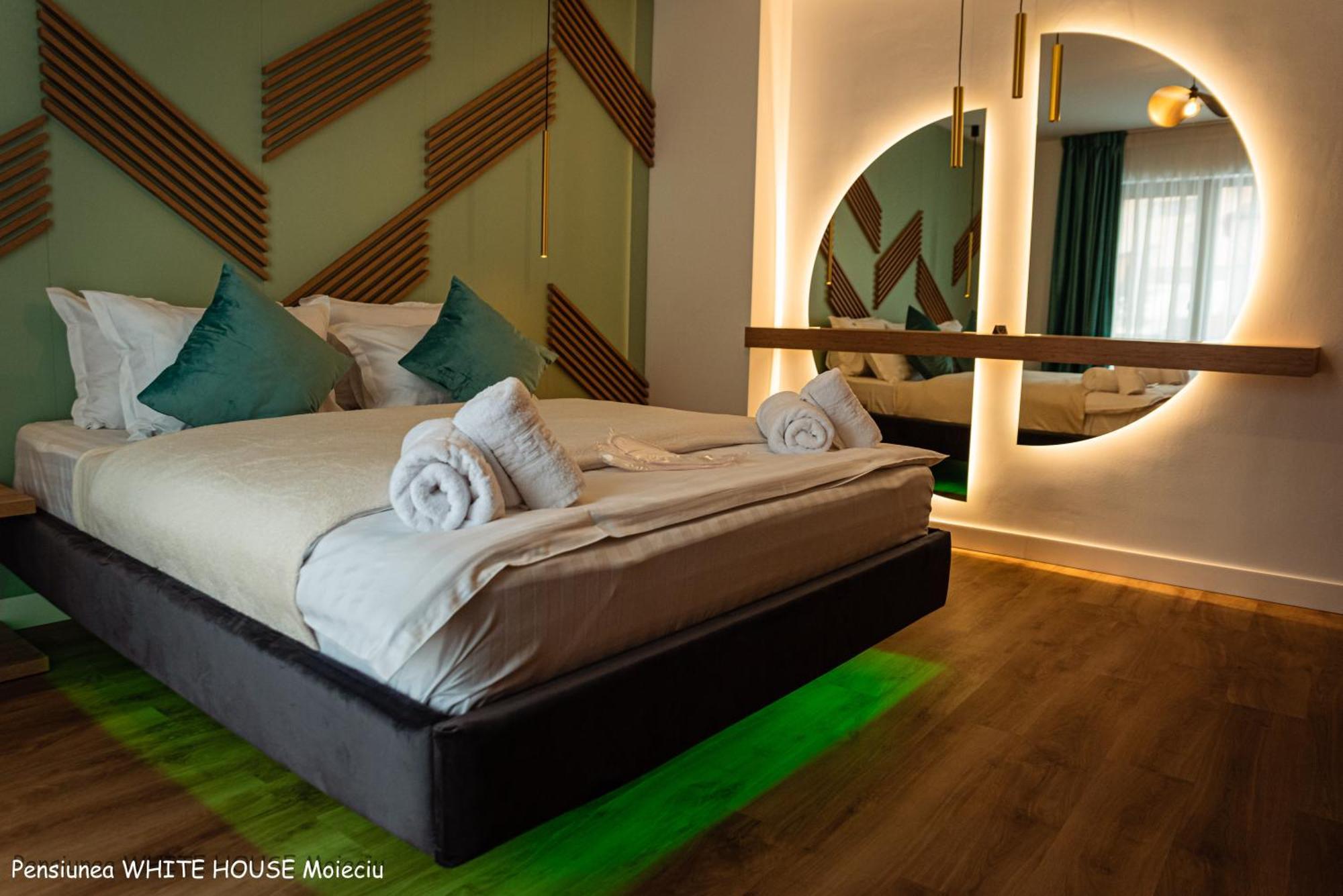 White House Moieciu Hotel Moieciu de Jos Buitenkant foto