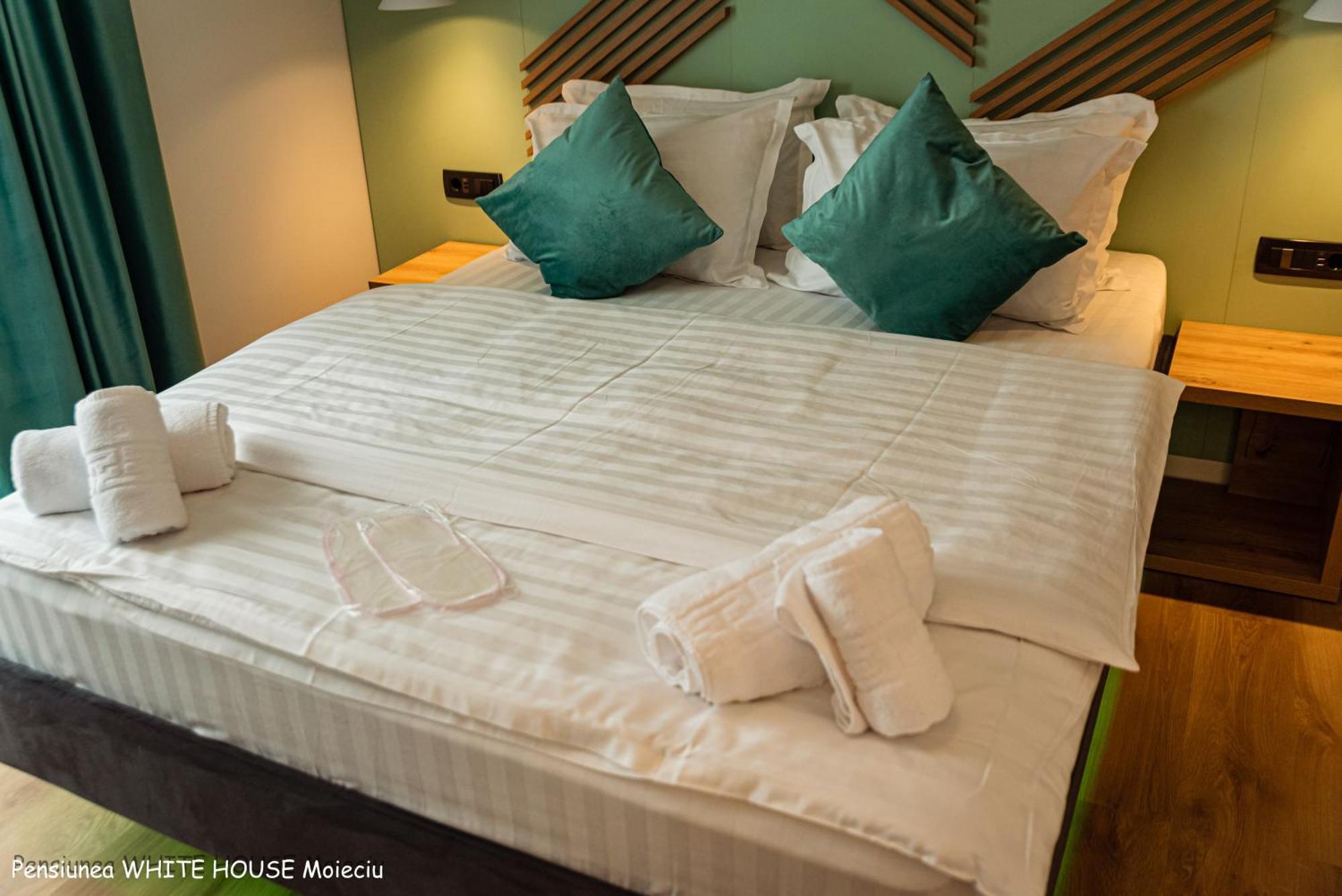 White House Moieciu Hotel Moieciu de Jos Buitenkant foto