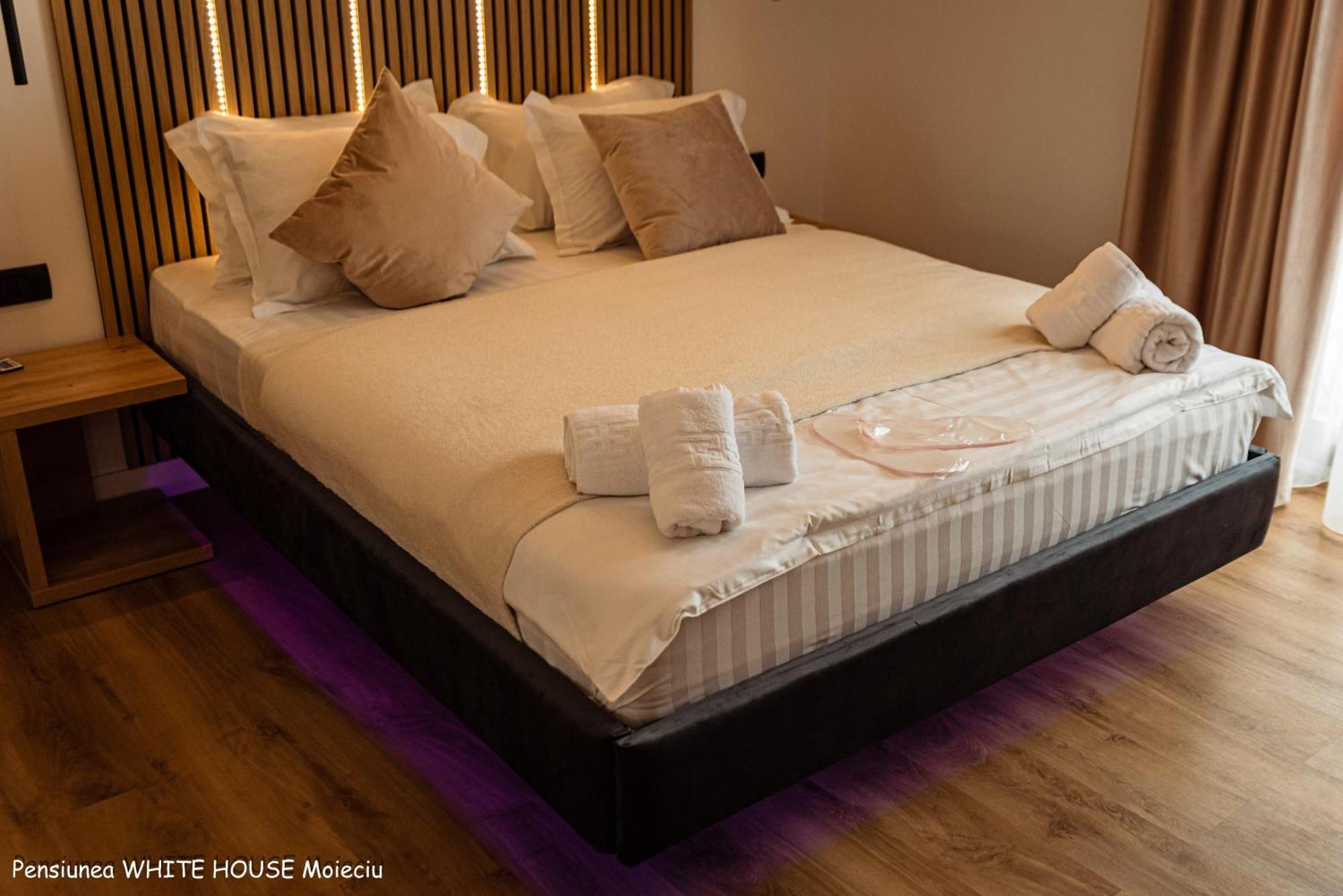 White House Moieciu Hotel Moieciu de Jos Buitenkant foto