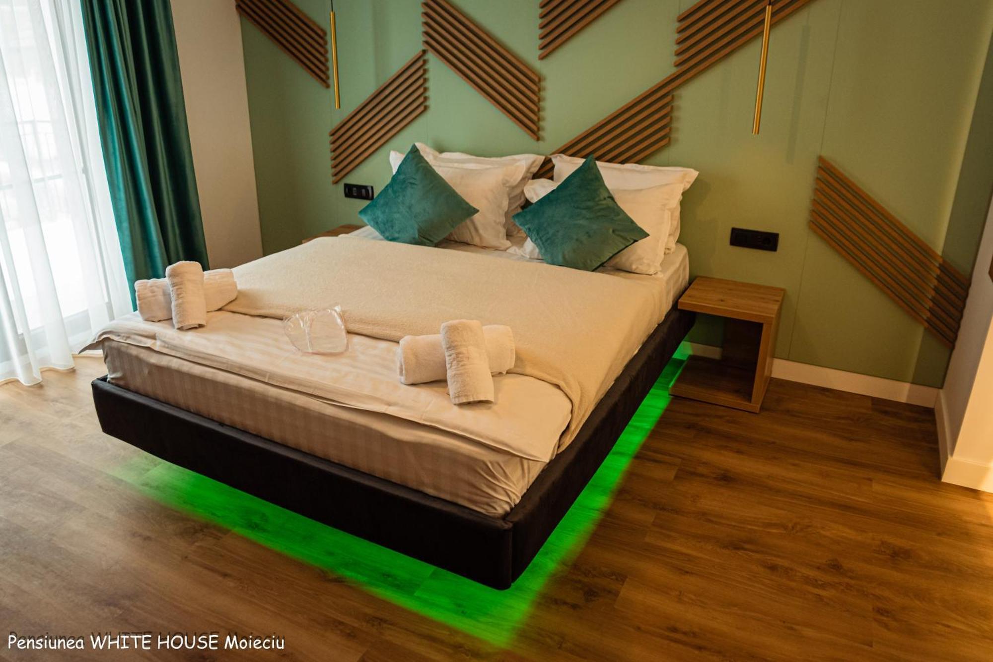 White House Moieciu Hotel Moieciu de Jos Buitenkant foto